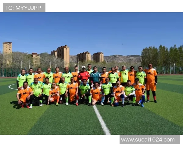 足球明星进球庆祝瞬间合拍展现激情与团队精神的完美结合