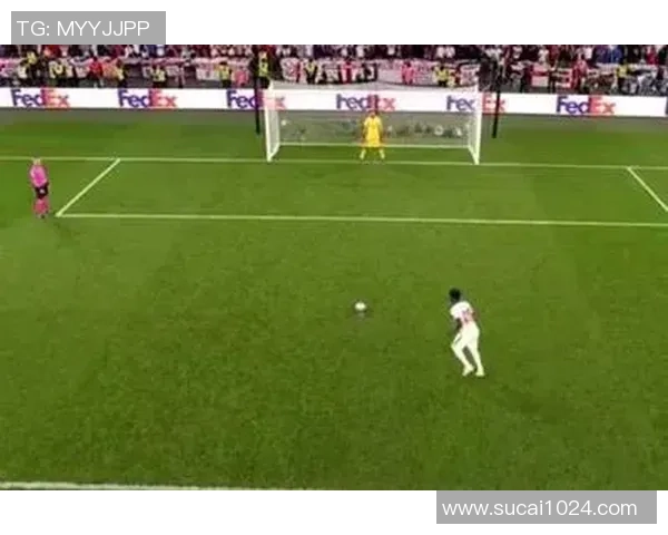 深圳足球队在冠军赛中的个人能力展现与战术配合分析